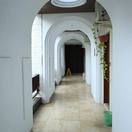 勒吉安 Reddoorz @ Padma Utara酒店 外观 照片